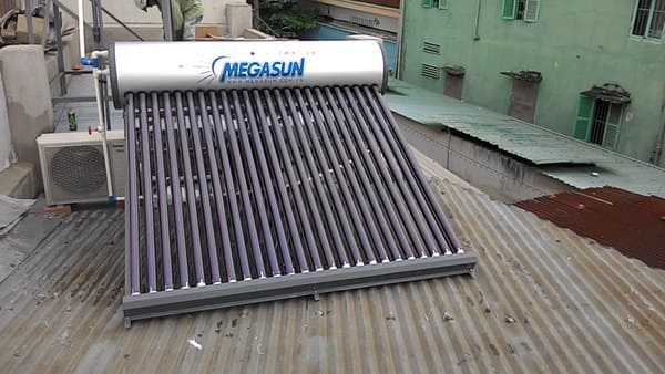 Bình nước nóng năng lượng mặt trời Megasun